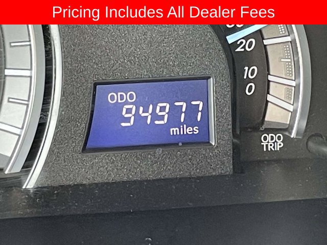 Used 2014 Toyota Camry SE w/ Moonroof Package FWD image 26