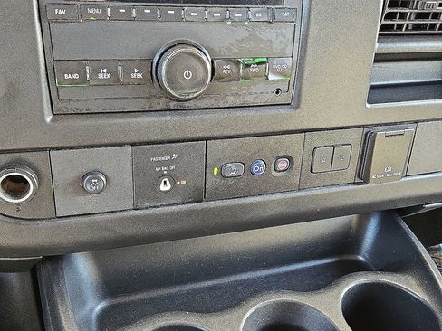 Used 2019 Chevrolet Express 3500 LT w/ LT Preferred Equipment Group image 26