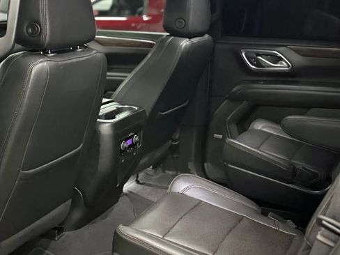 Used 2022 Chevrolet Tahoe High Country AWD/4WD image 13