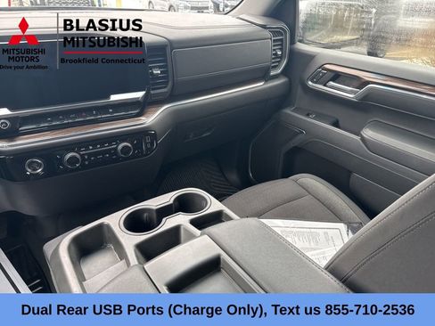 Used 2023 Chevrolet Silverado 1500 LT AWD/4WD image 19