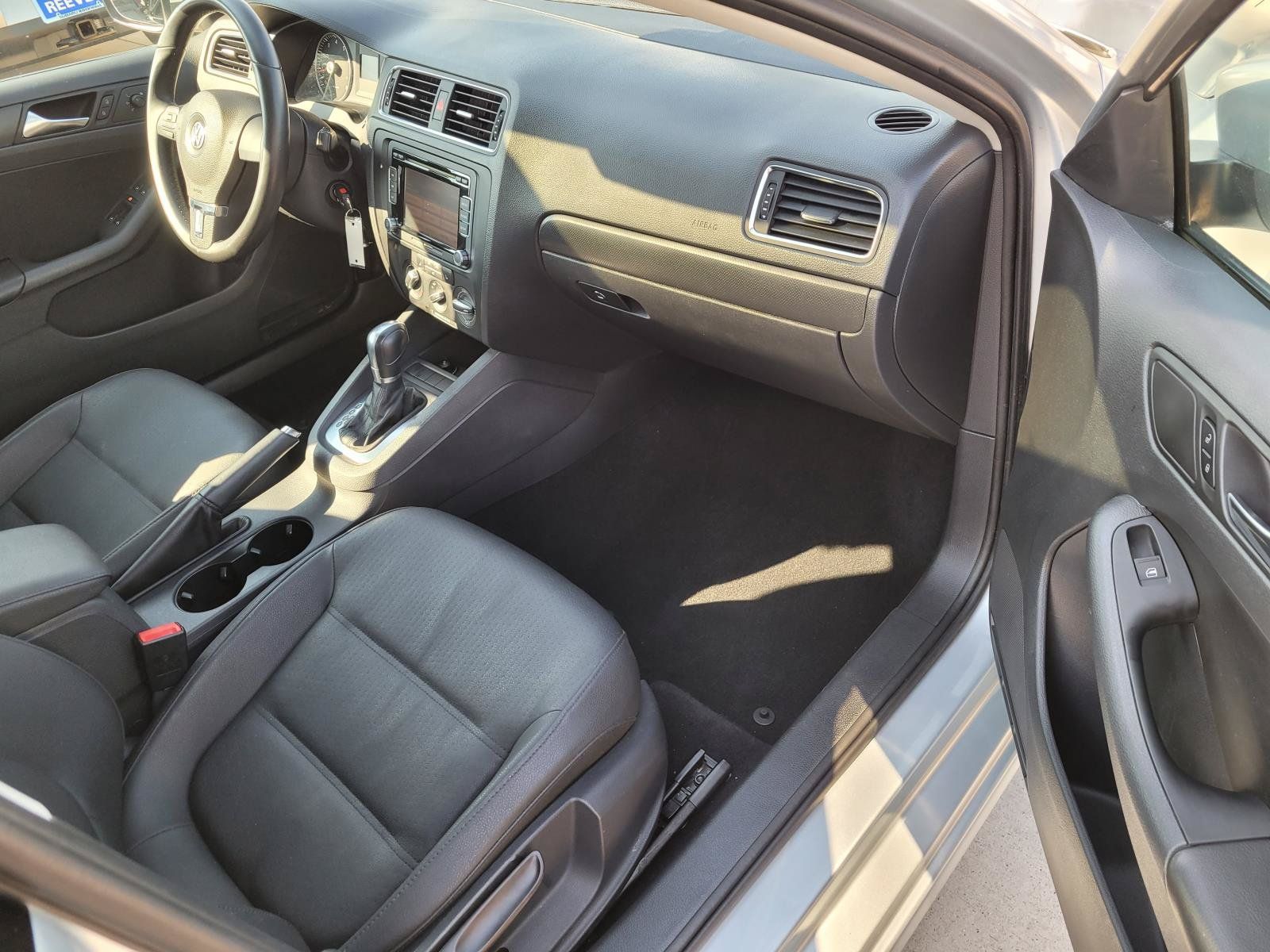 Used 2012 Volkswagen Jetta SE FWD image 20
