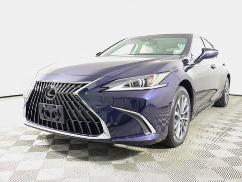 Used 2022 Lexus ES 350 w/ Premium Package image 2