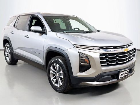 Certified 2026 Chevrolet Equinox LT FWD image 3