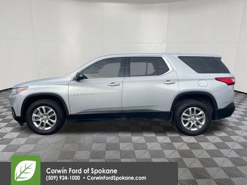 Used 2020 Chevrolet Traverse LS image 10