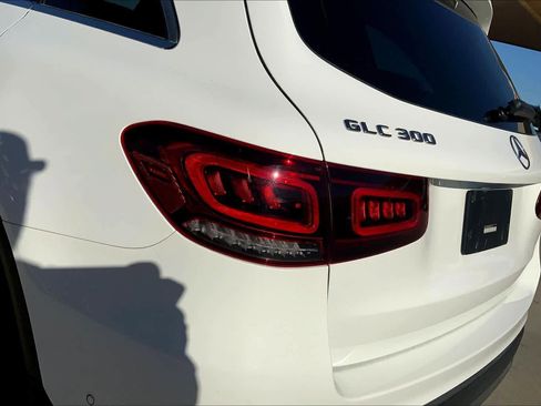 Used 2021 Mercedes-Benz GLC 300 4MATIC image 27