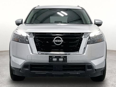 Used 2024 Nissan Pathfinder SV FWD image 4