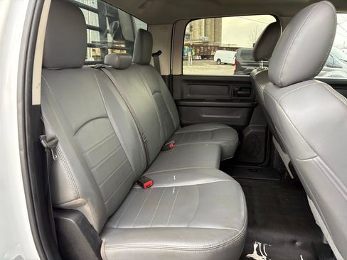 Used 2018 RAM 2500 Tradesman w/ Chrome Appearance Group image 15