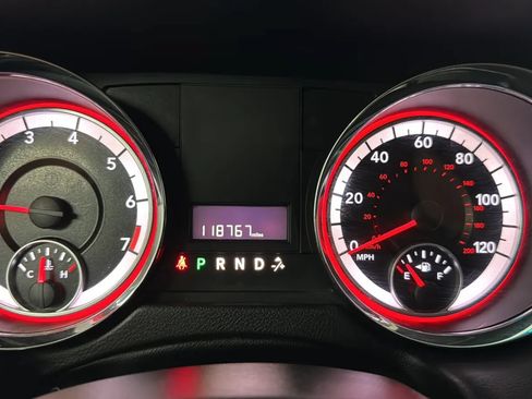 Used 2015 Dodge Grand Caravan SXT FWD image 11