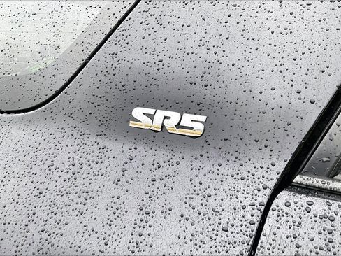 Used 2021 Toyota 4Runner SR5 Premium image 9