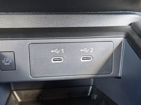 New 2026 Nissan Kicks SR image 11