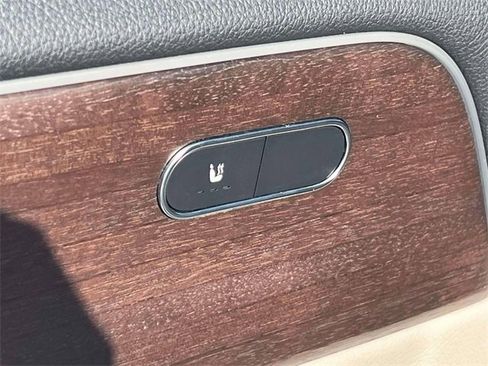 Used 2022 Mercedes-Benz GLA 250 4MATIC image 18