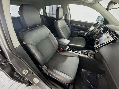 Used 2024 Mitsubishi Outlander Sport SE image 21