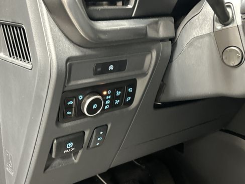 Used 2025 Ford F150 Raptor AWD/4WD image 17