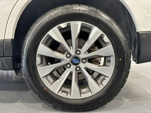 Used 2019 Subaru Outback 2.5i Touring AWD/4WD image 48