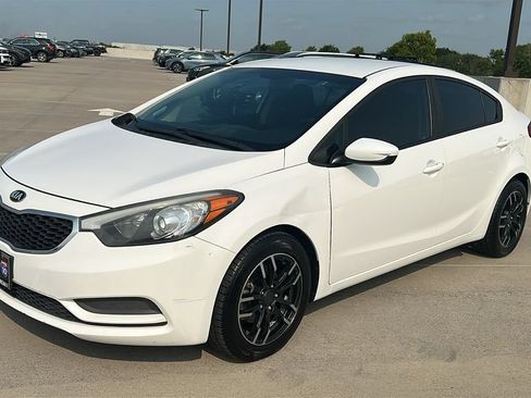 Used 2016 Kia Forte LX FWD image 8