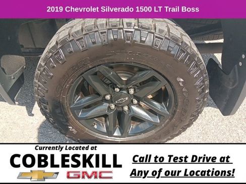 Used 2019 Chevrolet Silverado 1500 LT Trail Boss AWD/4WD image 11