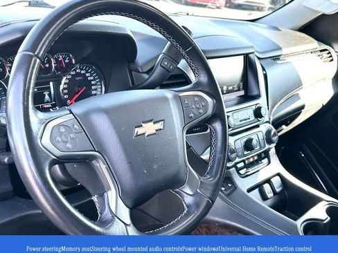 Used 2020 Chevrolet Suburban LT image 6