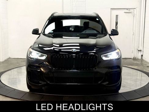 Used 2023 BMW X5 xDrive40i w/ M Sport Package AWD/4WD image 3