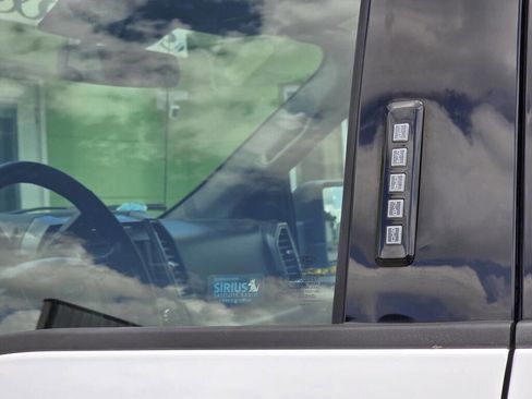 Used 2018 Ford F150 XLT w/ Equipment Group 301A Mid image 11