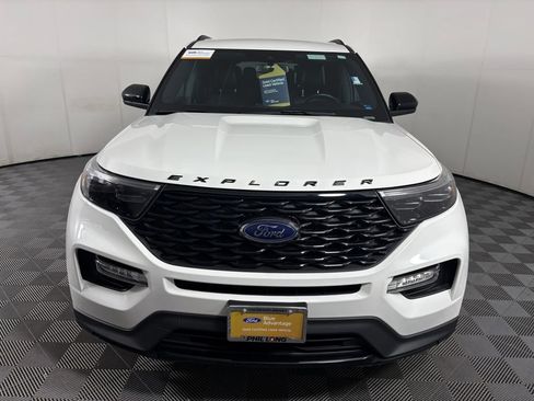 Used 2023 Ford Explorer ST-Line w/ Class IV Trailer Tow Package AWD/4WD image 2
