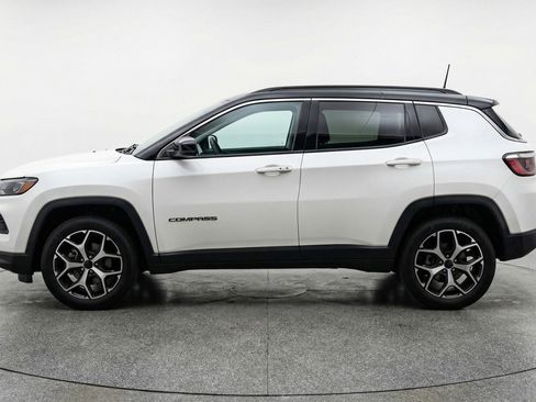 Used 2025 Jeep Compass Limited image 4