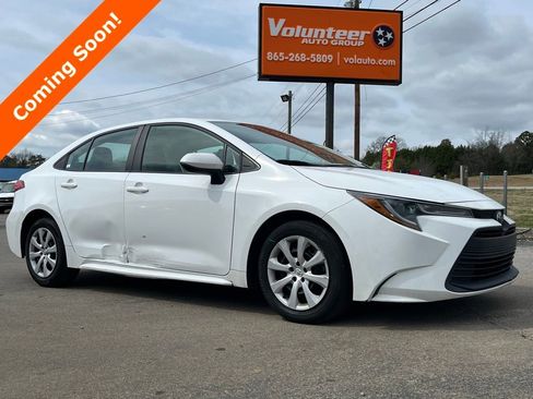 Used 2023 Toyota Corolla LE image 1