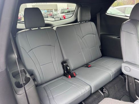 Used 2023 Buick Enclave Essence w/ Sport Touring Edition image 29