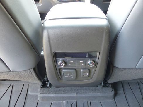 Used 2022 Buick Enclave Premium w/ Experience Buick Package AWD/4WD image 44