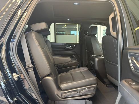 Used 2022 Chevrolet Tahoe Z71 w/ Luxury Package AWD/4WD image 24