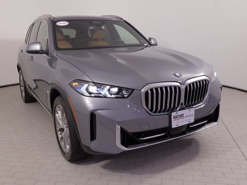 Used 2024 BMW X5 xDrive40i w/ Premium Package AWD/4WD image 6
