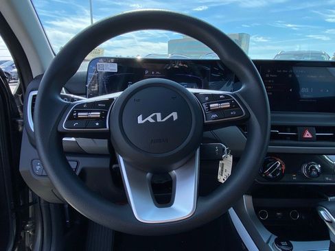 New 2026 Kia Seltos LX image 16