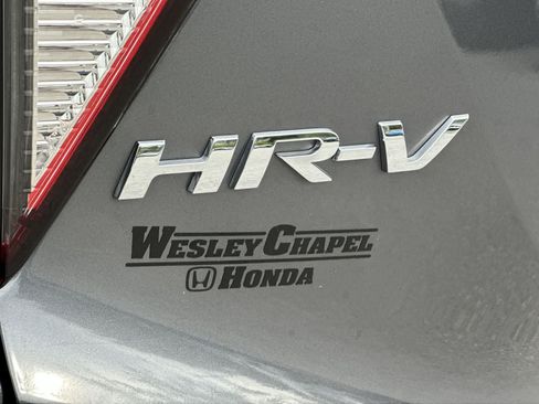 Used 2022 Honda HR-V EX image 11