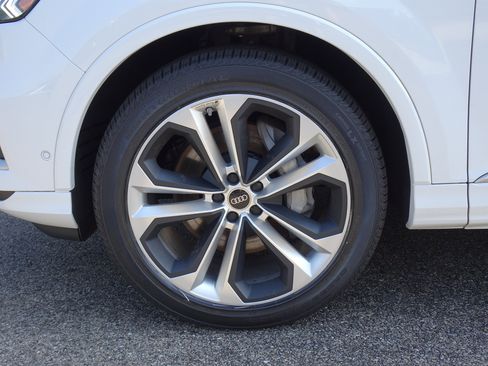 Certified 2023 Audi Q7 3.0T Premium Plus w/ Premium Plus Package AWD/4WD image 8