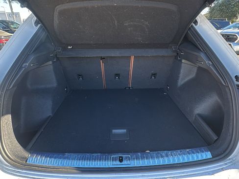 Used 2025 Audi Q3 2.0T Premium image 23