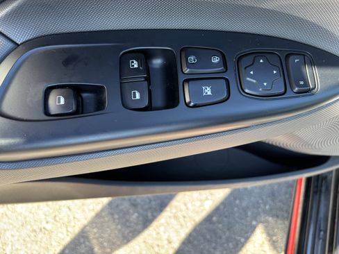 Used 2022 Hyundai Veloster N FWD image 15