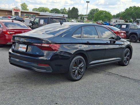 Used 2022 Volkswagen Jetta SE FWD image 6