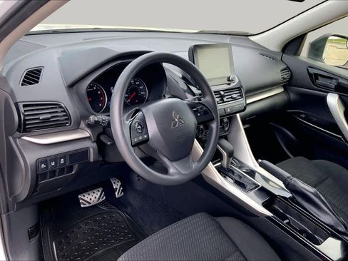Used 2022 Mitsubishi Eclipse Cross LE FWD image 18
