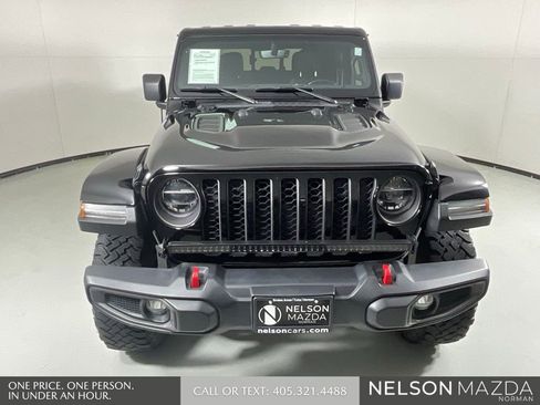 Used 2021 Jeep Gladiator Rubicon AWD/4WD image 2