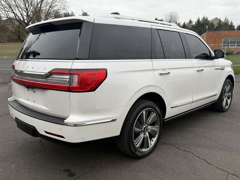 Used 2019 Lincoln Navigator Reserve image 12