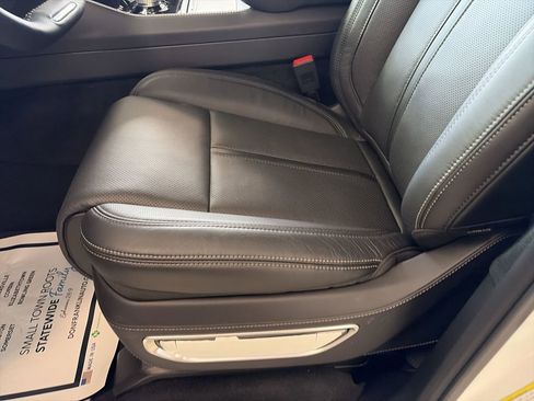 New 2026 Jeep Grand Wagoneer Summit w/ Premium Group III image 12