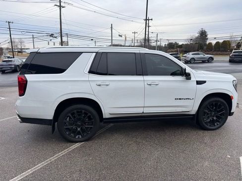 Used 2023 GMC Yukon Denali image 15