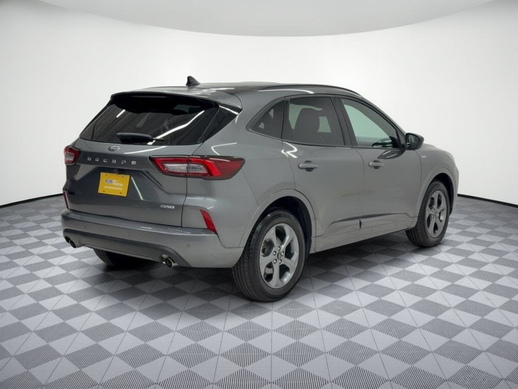 Certified 2023 Ford Escape ST-Line w/ Tech Pack #1 AWD/4WD image 9