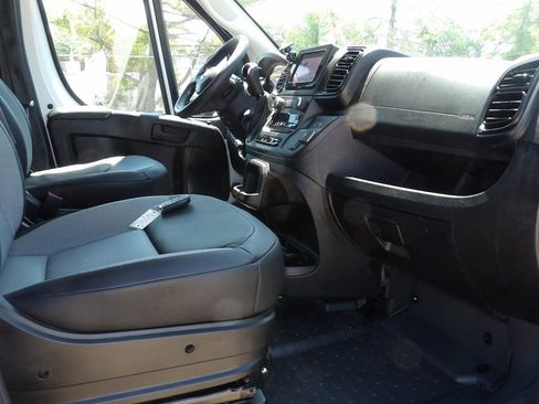 Used 2025 RAM ProMaster 3500 w/ Convenience Group FWD image 18
