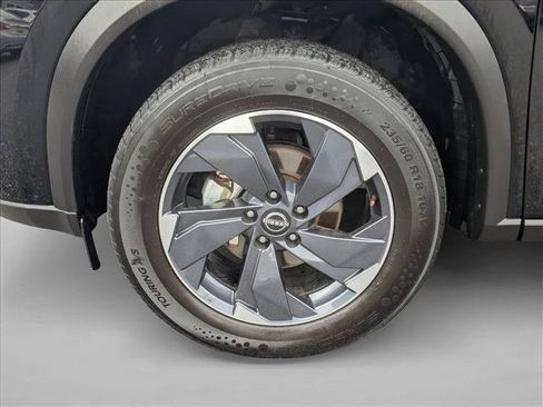 Used 2024 Nissan Rogue SV AWD/4WD image 21