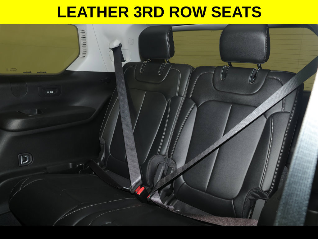 Used 2023 Jeep Grand Cherokee L Limited AWD/4WD image 13