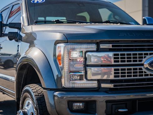 Certified 2019 Ford F450 Platinum w/ Platinum Ultimate Package image 11