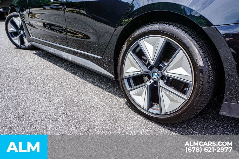 Used 2025 BMW i4 eDrive40 w/ Parking Assistance Package RWD image 16