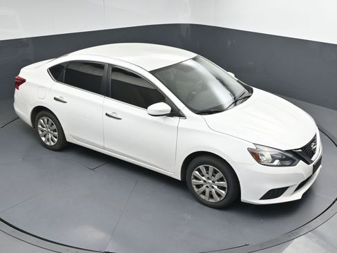 Used 2017 Nissan Sentra S FWD image 27
