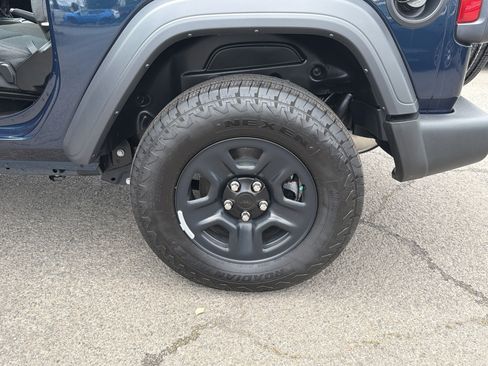 Used 2025 Jeep Wrangler Sport AWD/4WD image 23