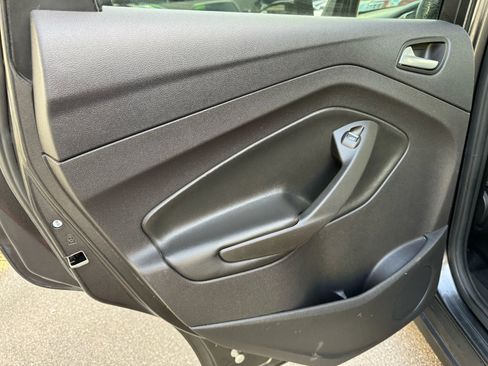 Used 2015 Ford C-MAX SE w/ Interior Protection Package image 14